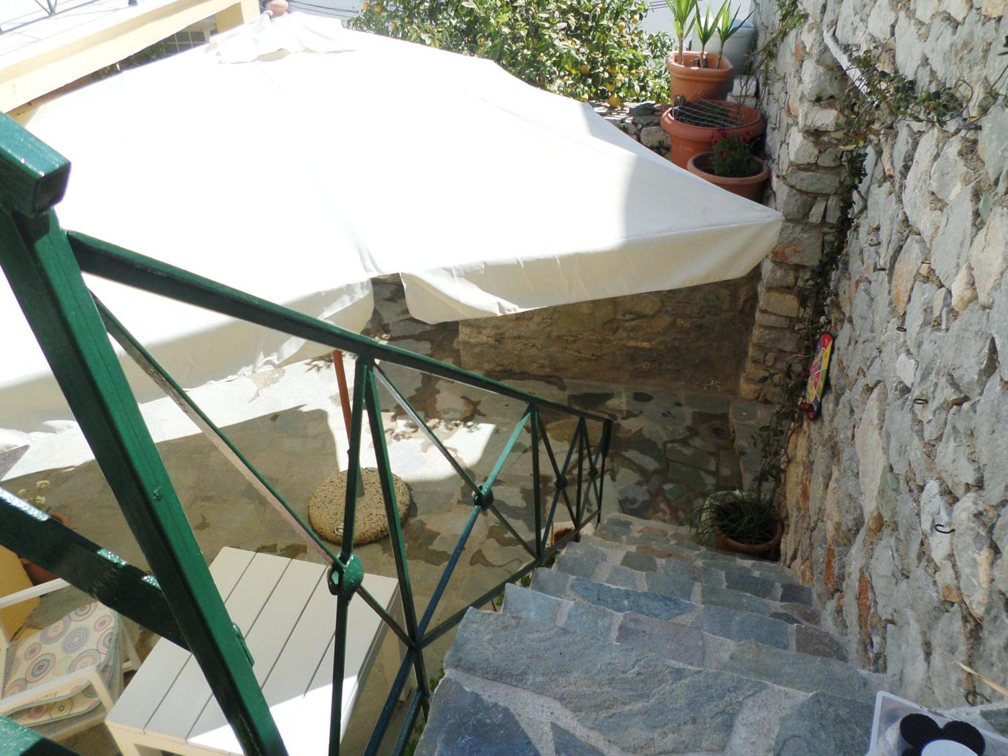 In The Heart Of Hydra Villa Exteriör bild